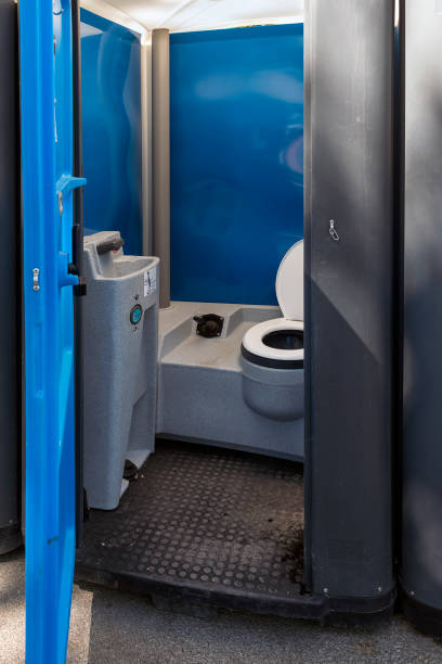 Best Porta potty delivery and setup  in Chebanse, IL